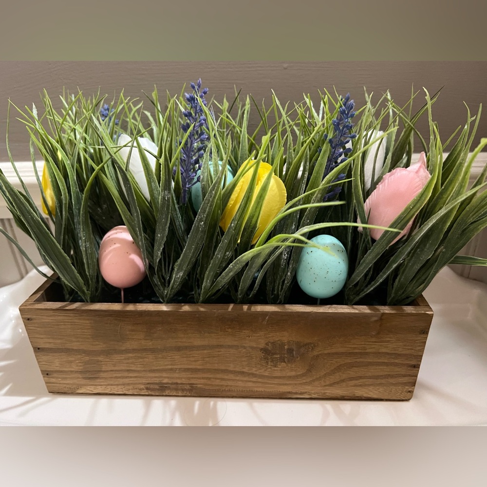 Spring Filled Planter Box🌺 NWT